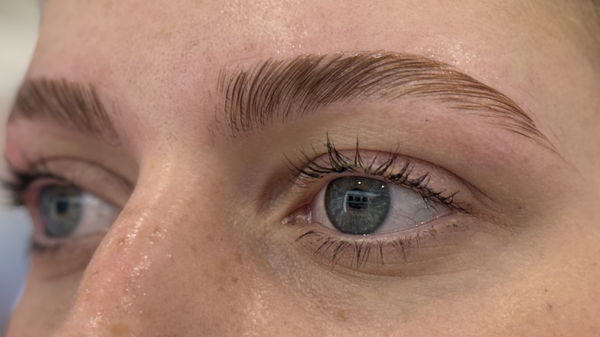 Natural brow shaping result