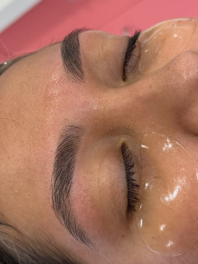 Defined brow transformation by Doll Me Up Beauty